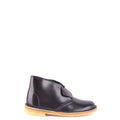 Schnürstiefel aus schwarzem Leder