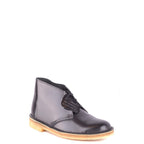Schnürstiefel aus schwarzem Leder