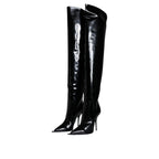 Schwarzes Overknee-Leder