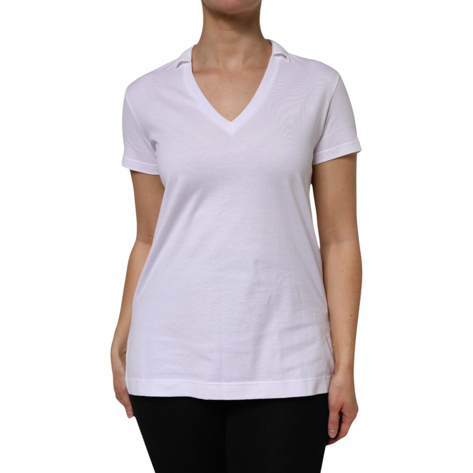 Weißes Baumwoll-T-Shirt mit V-Ausschnitt und kurzen Ärmeln