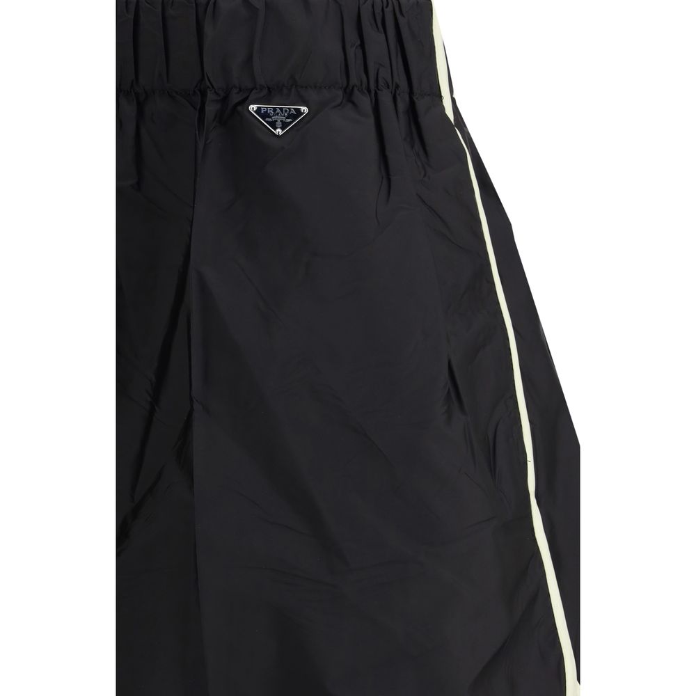 Bermudashorts aus schwarzem Recycling-Polyamid