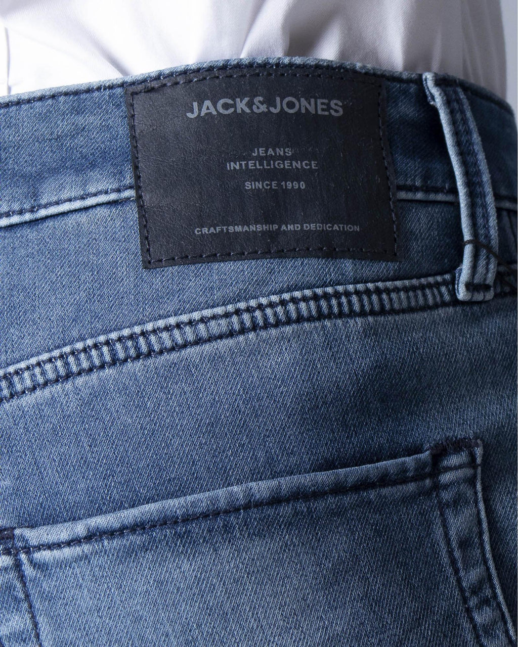 Blaue Jeansshorts