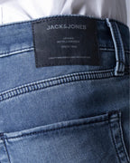 Blaue Jeansshorts