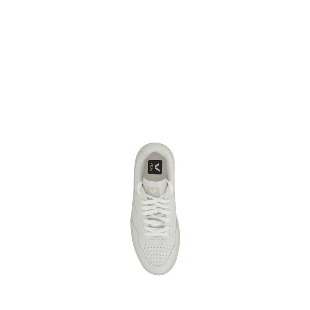Weiße Sneaker mit niedrigem Schaft und anderen Fasern