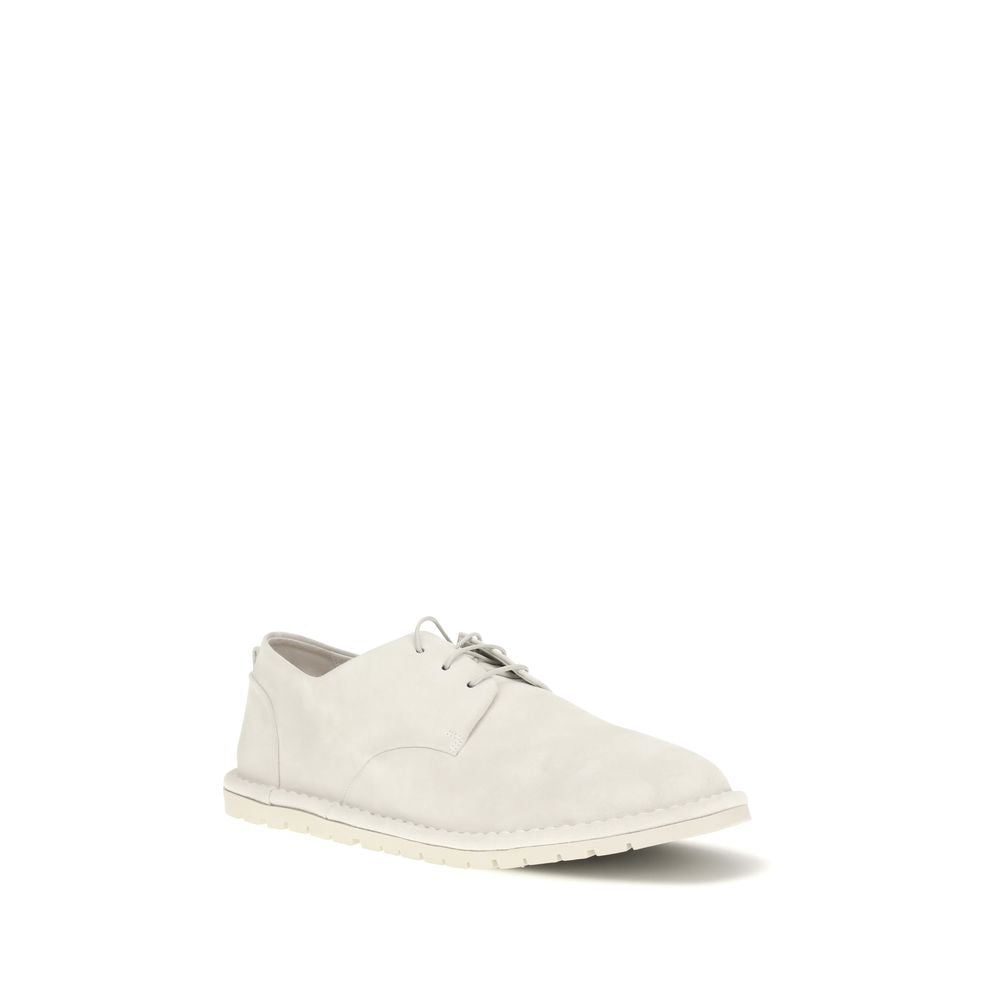 Beigefarbene Kalbsleder Oxford- und Derby-Schuhe