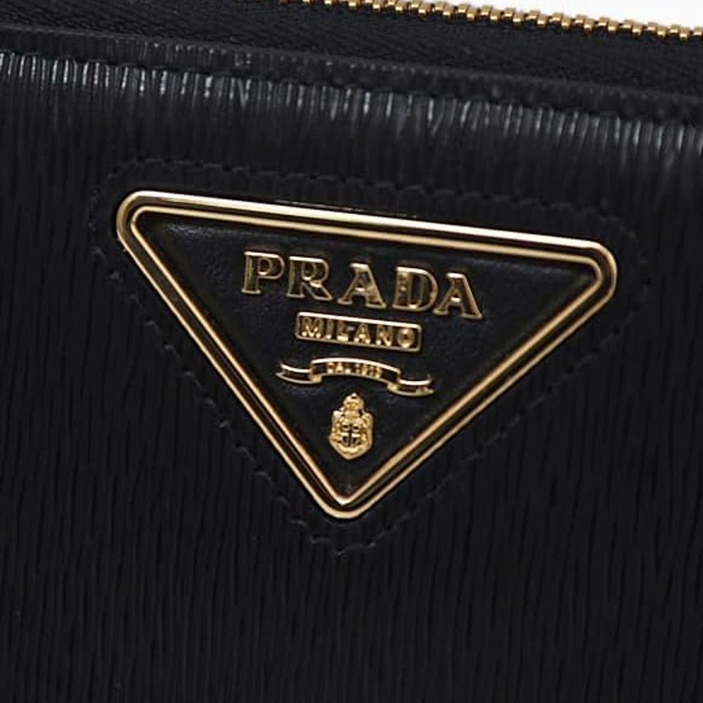 Brieftasche aus schwarzem Kalbsleder