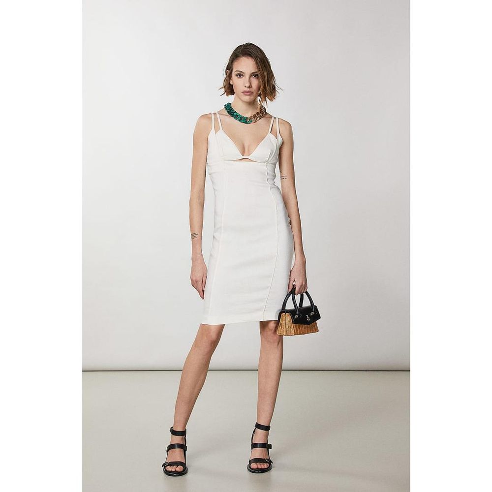 Weißes Leinen-Freizeitkleid