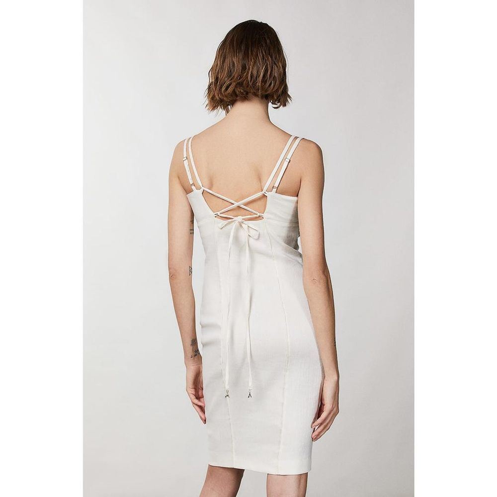 Weißes Leinen-Freizeitkleid