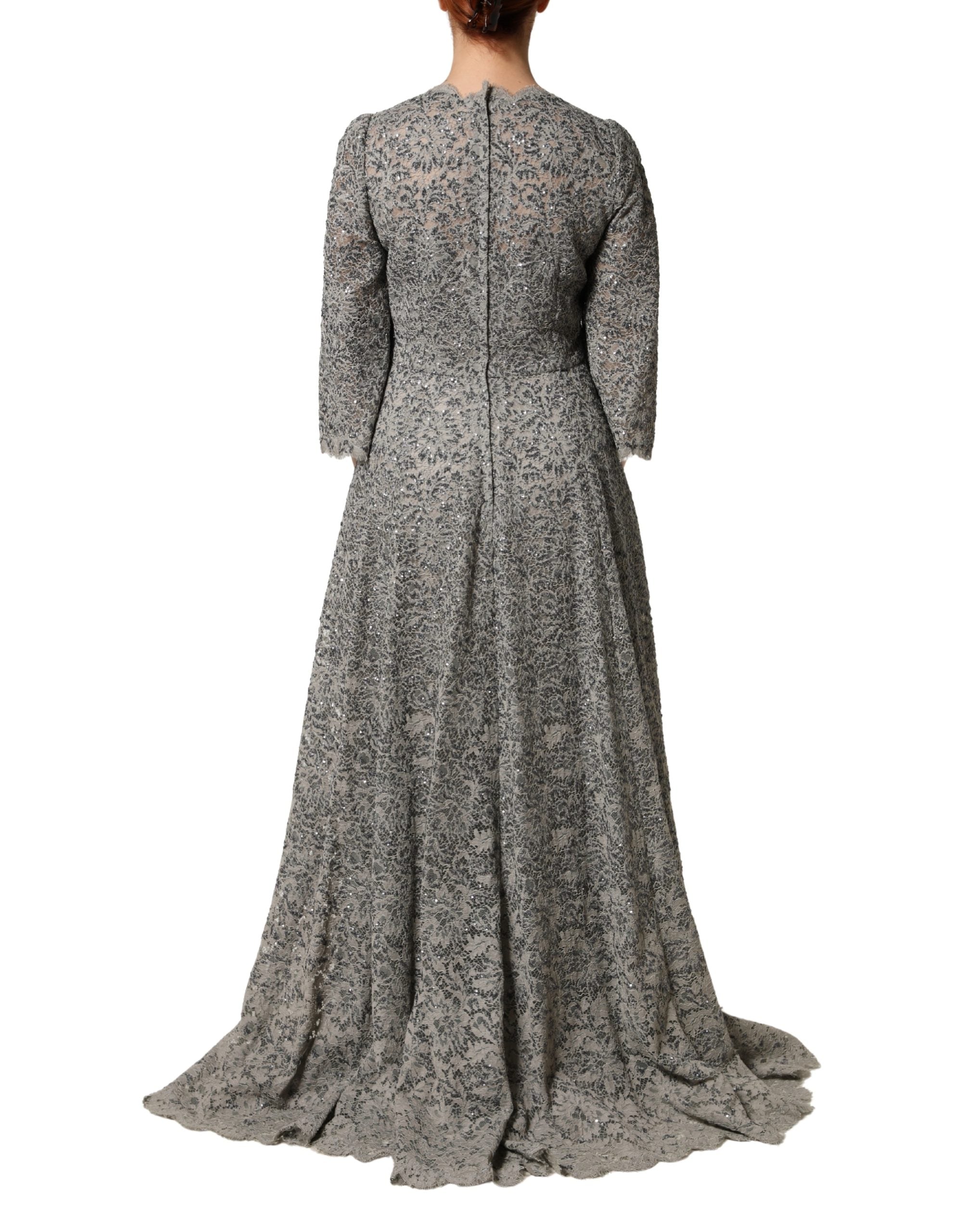 Graues Maxikleid aus Baumwolle mit langen Ärmeln und Spitze