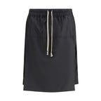 Schwarze Bermuda-Shorts aus Polyester