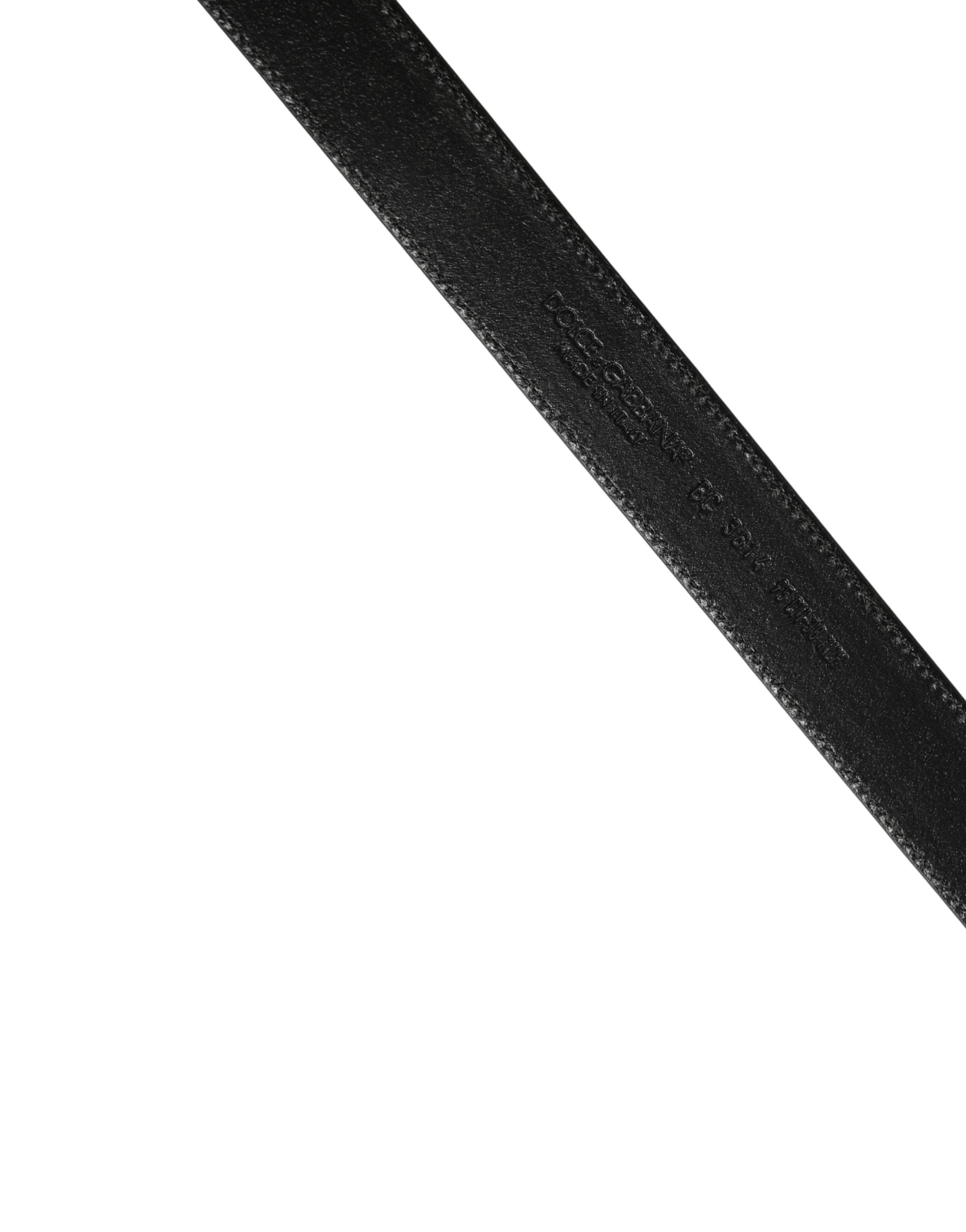 Herren Gürtel aus braunem Leder mit Metallschnalle