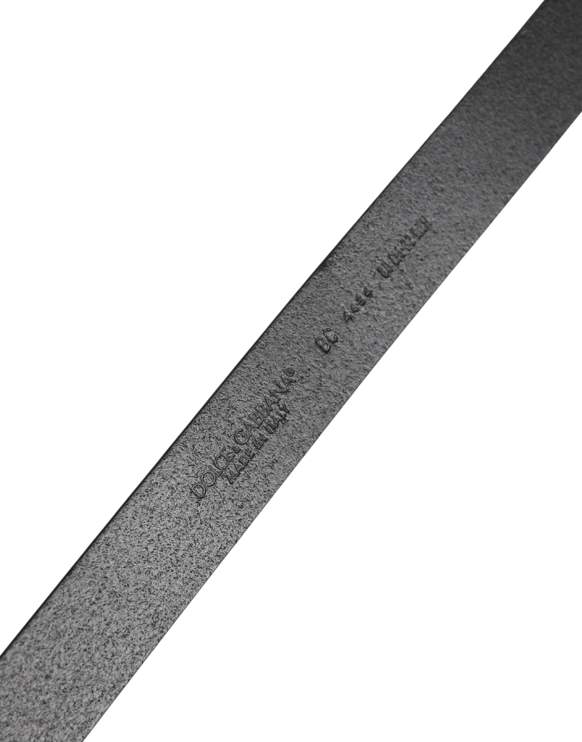 Herren Gürtel aus schwarzem Leder mit Metallschnalle