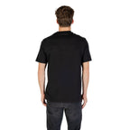 Schwarzes Baumwoll-T-Shirt
