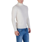 Cremefarbener Rollkragenpullover aus Viskose