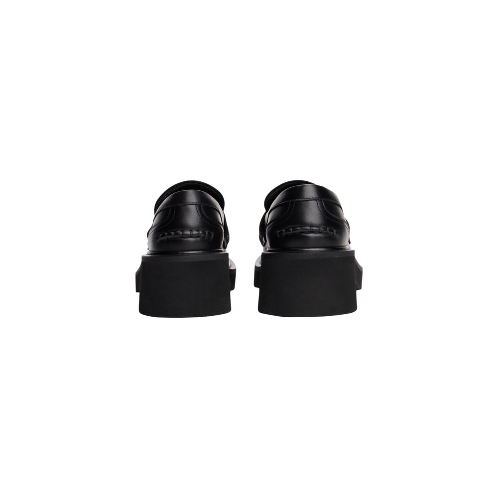 Schwarze Leder-Pumps mit hohem Absatz