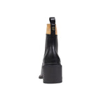 Schwarze Stiefeletten aus Polyethylen