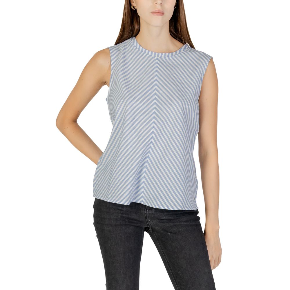 Blaue Baumwoll-Tanktops