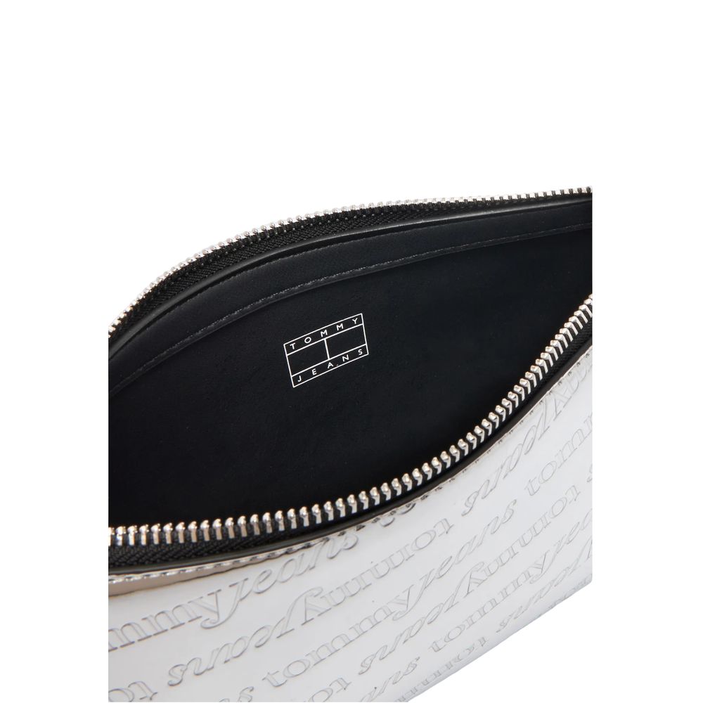 Silberne Polyethylen-Handtasche