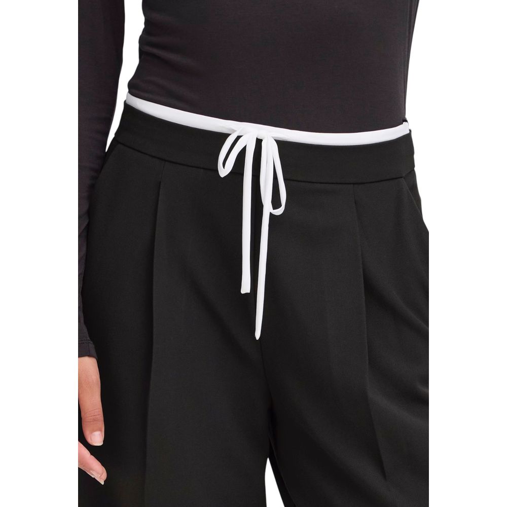 Schwarze Polyesterhose
