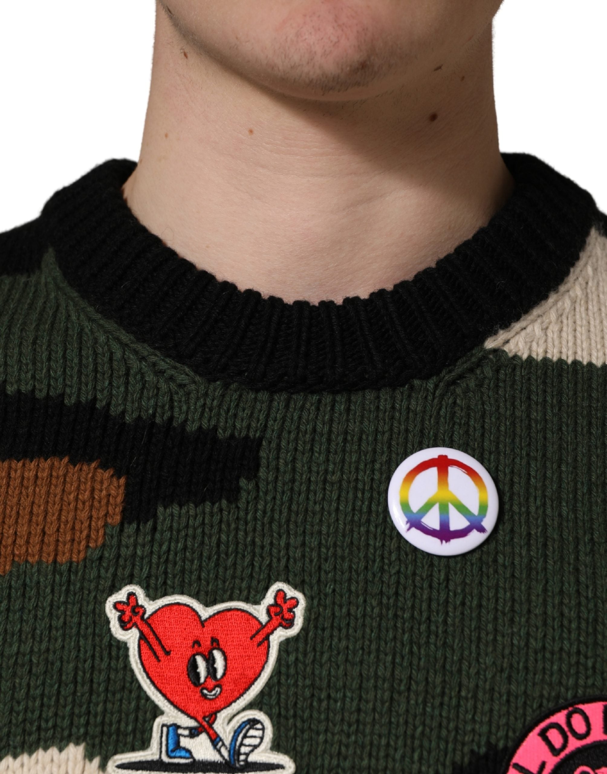 Mehrfarbiger Intarsien-Strickpullover mit Camouflage-Muster