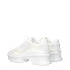 Weiße Low-Top-Sneaker aus Stoff