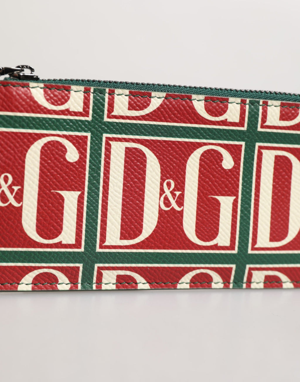 Geldbörse aus grünem Kalbsleder mit Logoprint-Monogramm und Kartenhalter