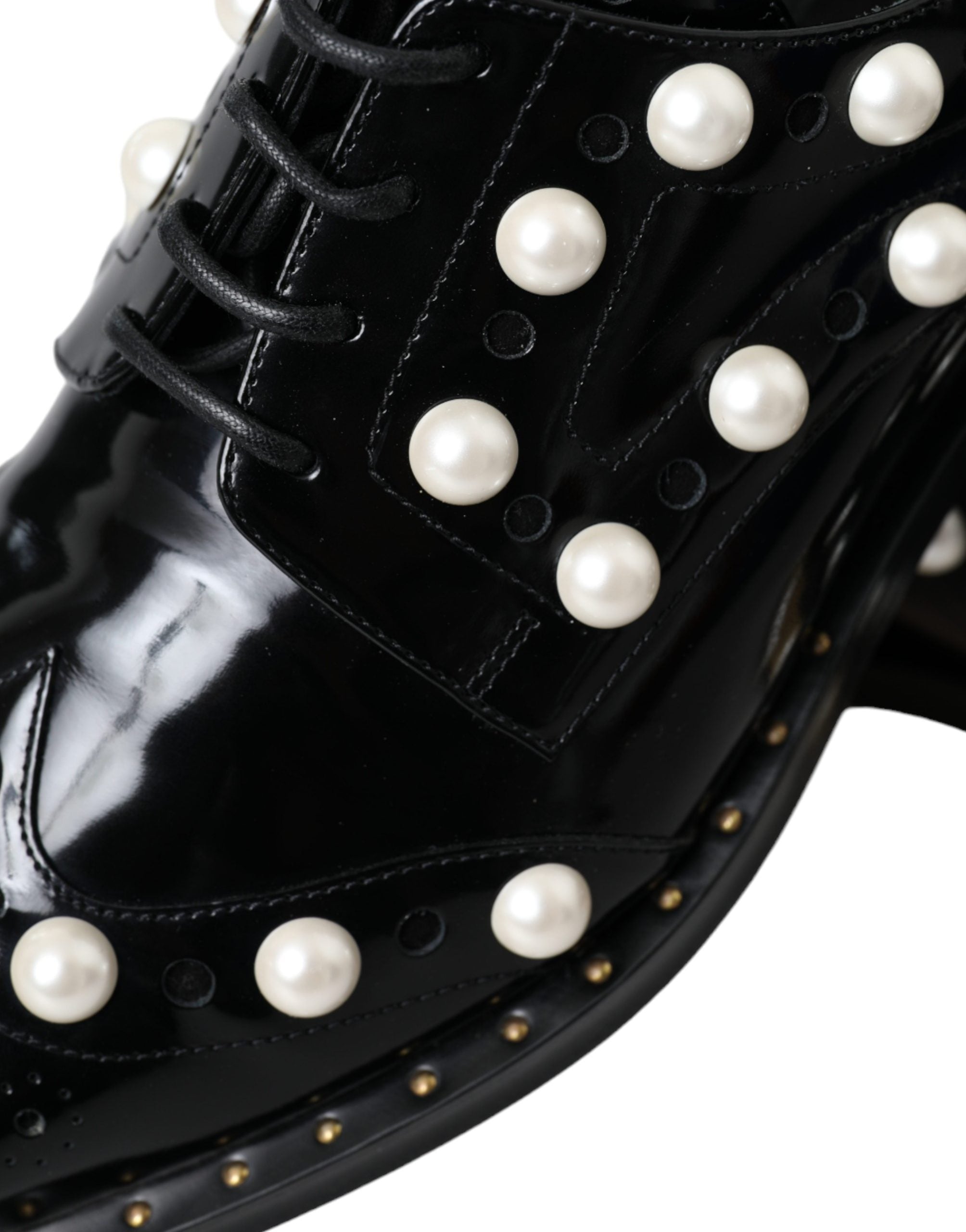 Schwarze Leder-Kunstperlen-Kleiderschuhe