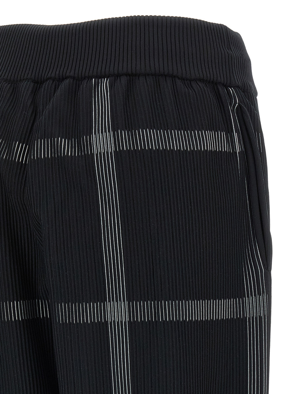 PLEATS PLEASE ISSEY MIYAKE Black Polyester Casual Pants