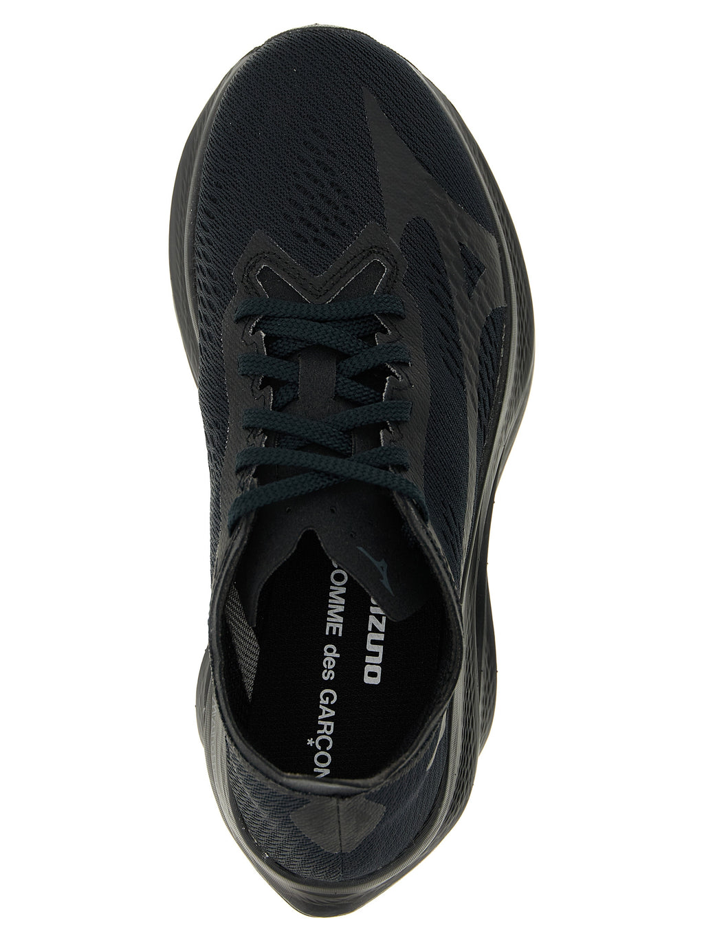 Schwarze synthetische Sportsneaker