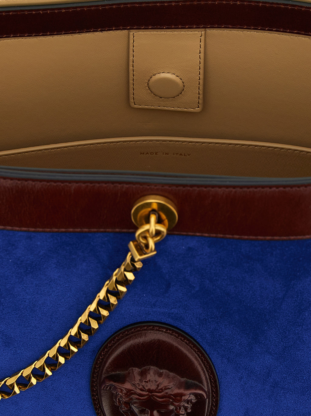 Schultertasche aus blauem Kalbsleder