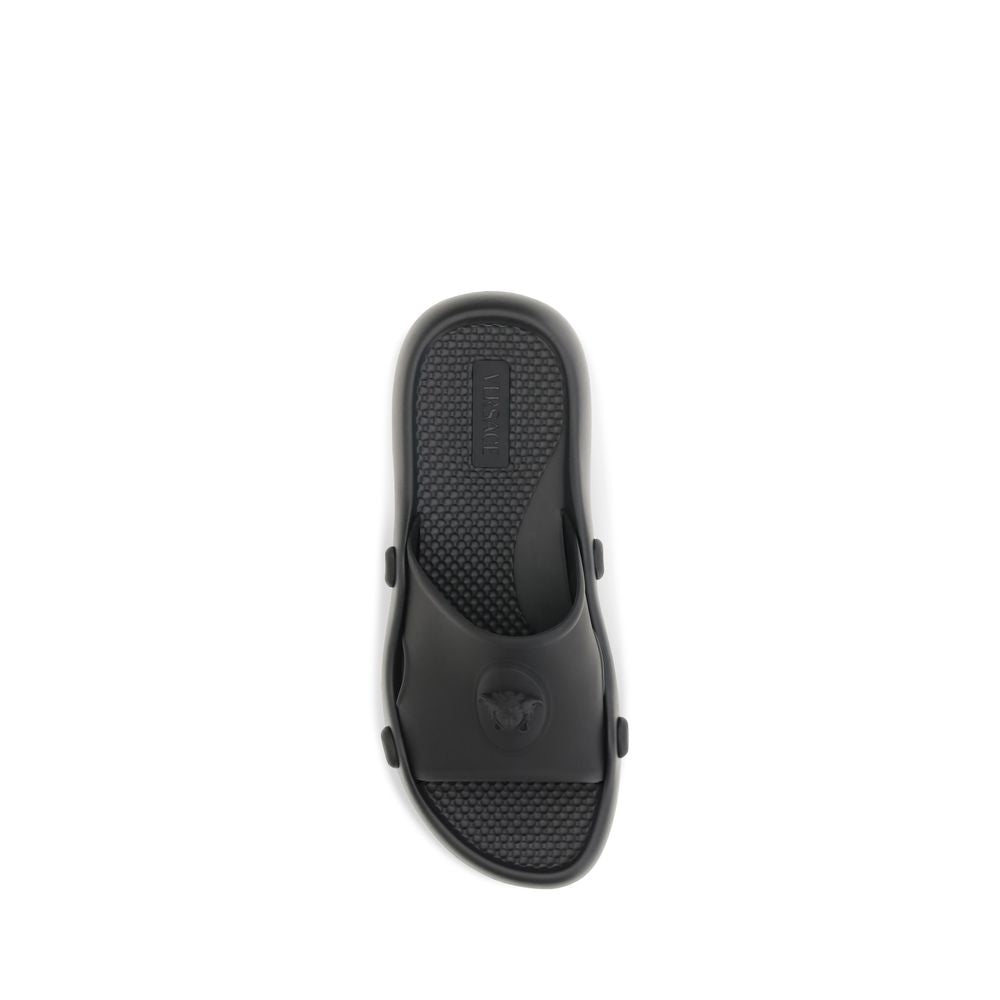 Schwarze Gummi-Sandalen