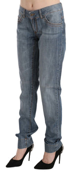 Blaue Jeans mit niedriger Taille aus gewaschener Baumwolle und schmaler Passform