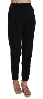 Schwarze Bundfaltenhose mit schmal zulaufendem Bein und Knopfverschluss
