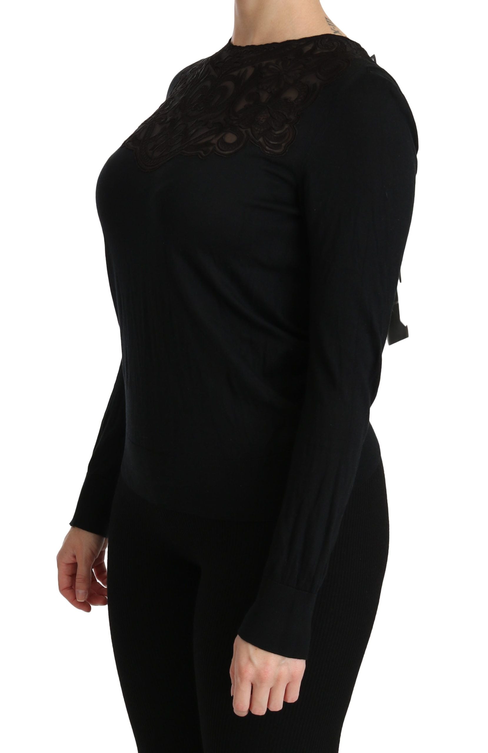 Schwarze Seidenbluse mit Rundhalsausschnitt und langen Ärmeln aus Spitze