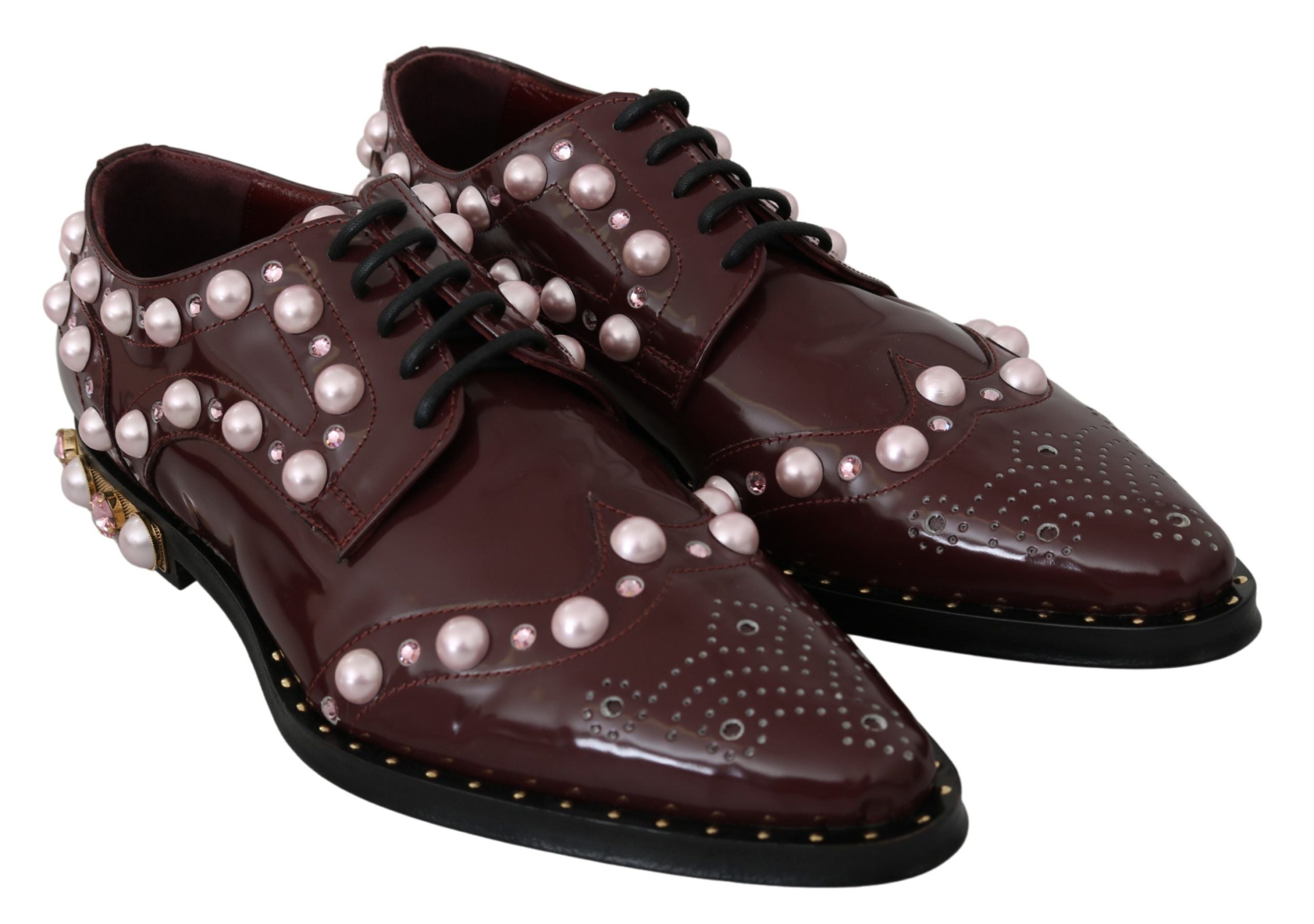 Bordeauxrotes Leder mit Kristallperlen, elegante Schuhe