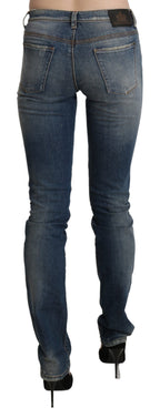Blaue gewaschene Skinny-Jeans mit mittlerer Bundhöhe