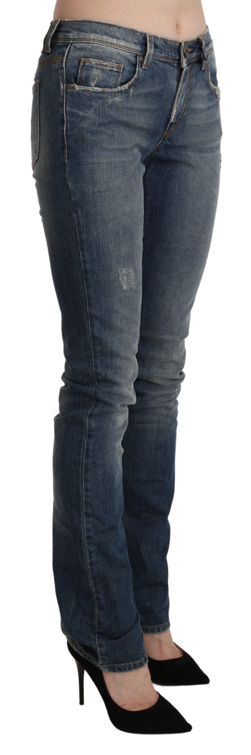 Blaue gewaschene Skinny-Jeans mit mittlerer Bundhöhe