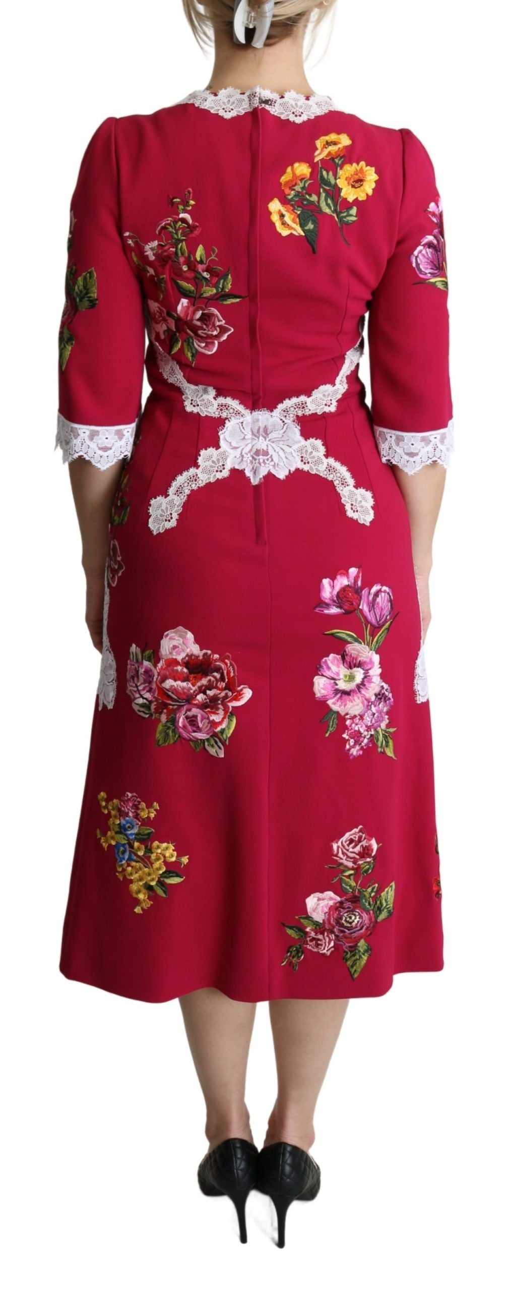 Rotes besticktes Etuikleid mit Blumenmuster, Midi