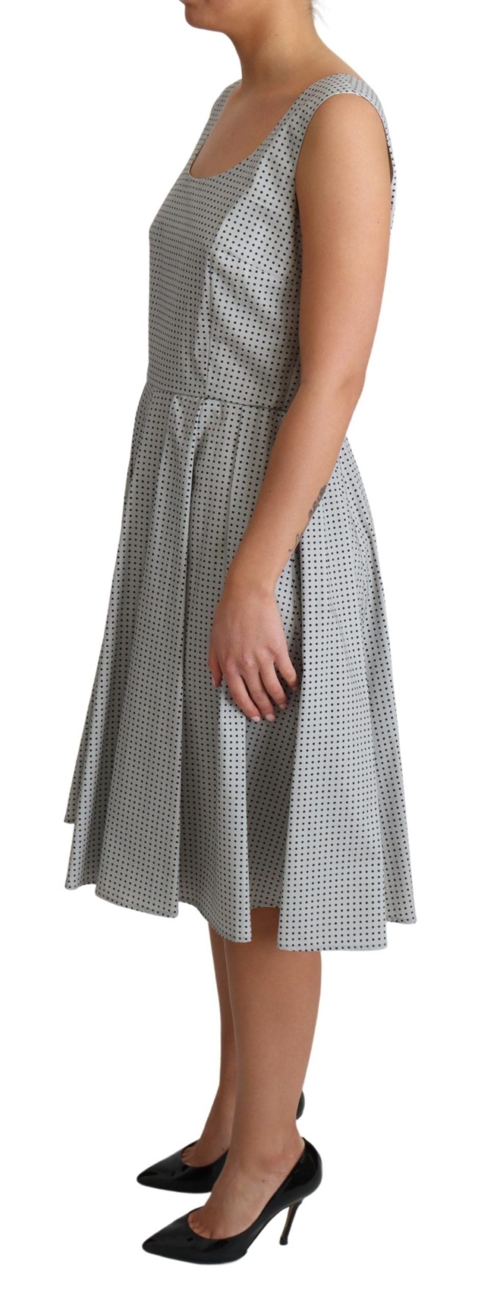 Graues gepunktetes A-Linien-Baumwollkleid