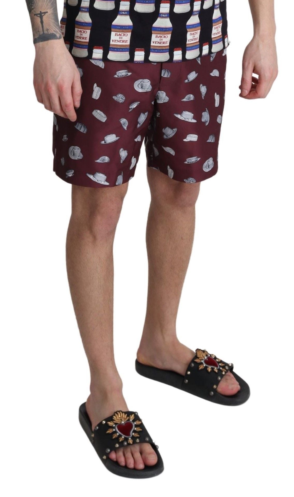 Badehose mit Maroon-Hats-Print