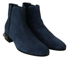 Blaue Wildleder-Stiefel mit Nietenverzierungen