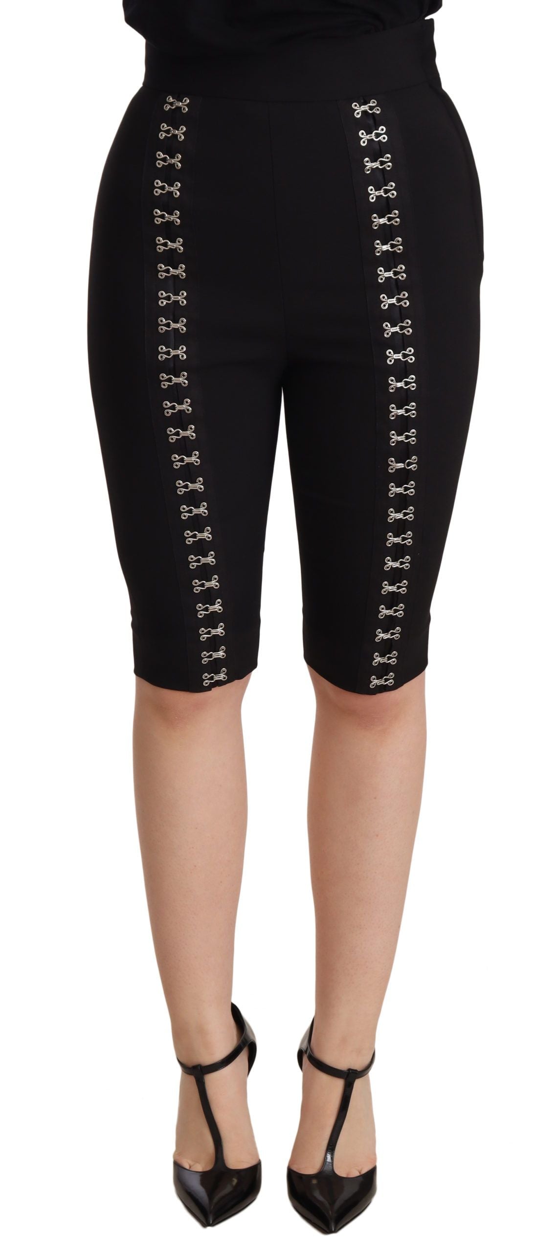 Schwarze Slim-Fit-Shorts mit hohem Bund aus Wollstretch
