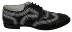 Schwarze Derby-Schuhe aus Leder mit weißen Schnürsenkeln