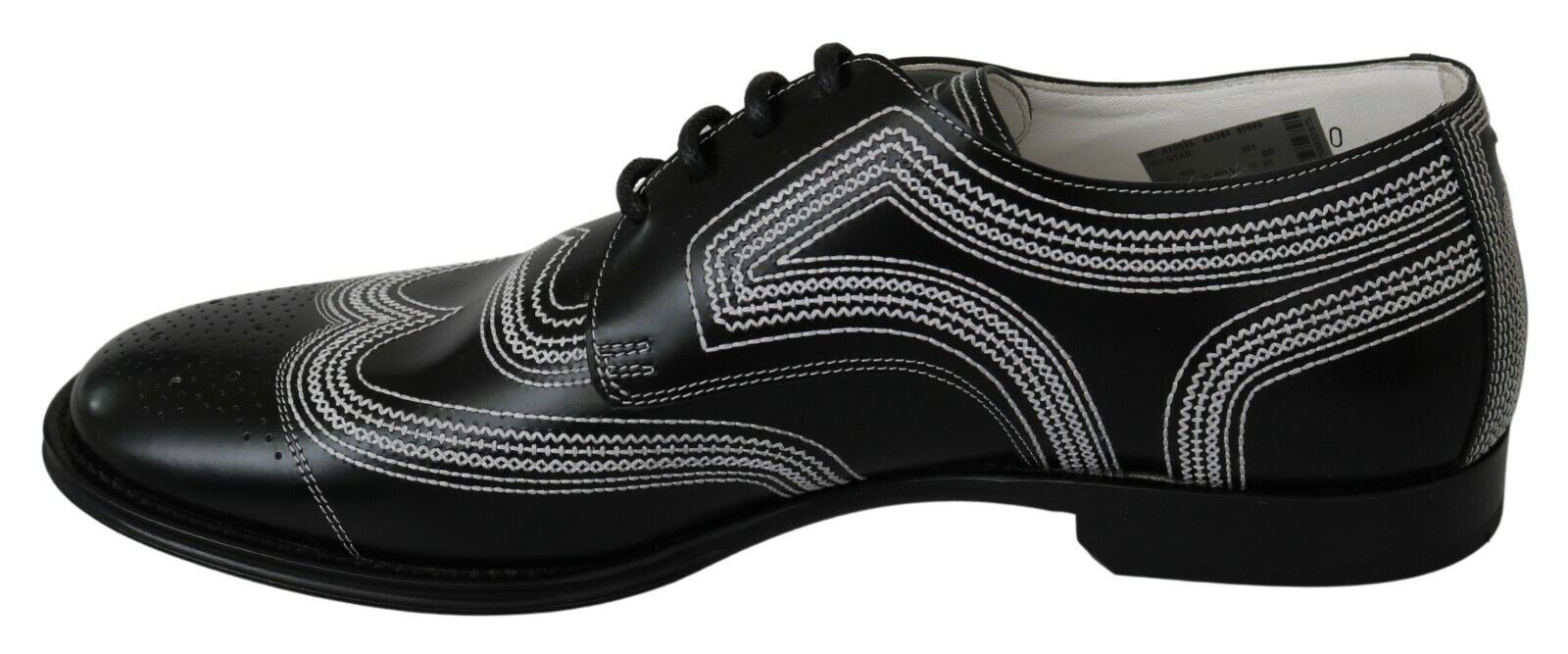 Schwarze Derby-Schuhe aus Leder mit weißen Schnürsenkeln