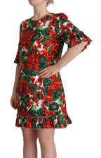 Mehrfarbiges rotes florales Shift-Kleid