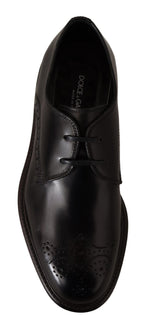 Derby-Schuhe aus schwarzem Leder
