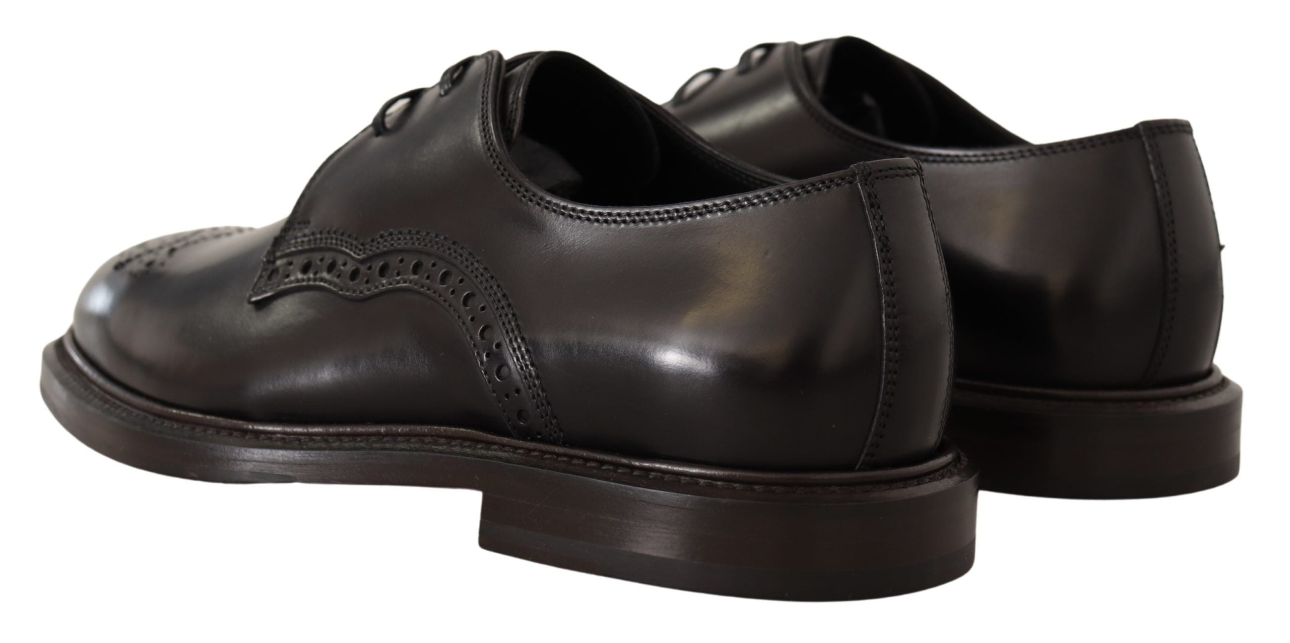 Derby-Schuhe aus schwarzem Leder