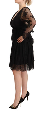 Schwarzes V-Ausschnitt-Shiftkleid aus Baumwolle mit Blumenmuster aus Spitze und langen Ärmeln