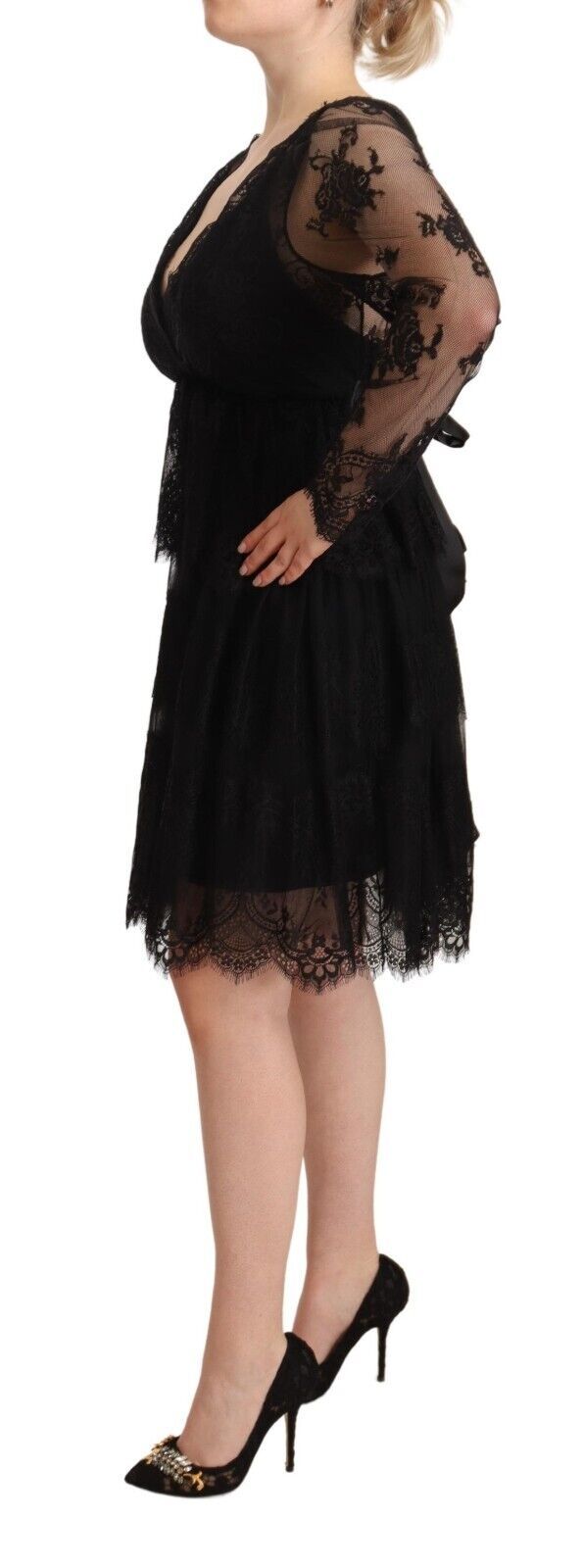 Schwarzes V-Ausschnitt-Shiftkleid aus Baumwolle mit Blumenmuster aus Spitze und langen Ärmeln