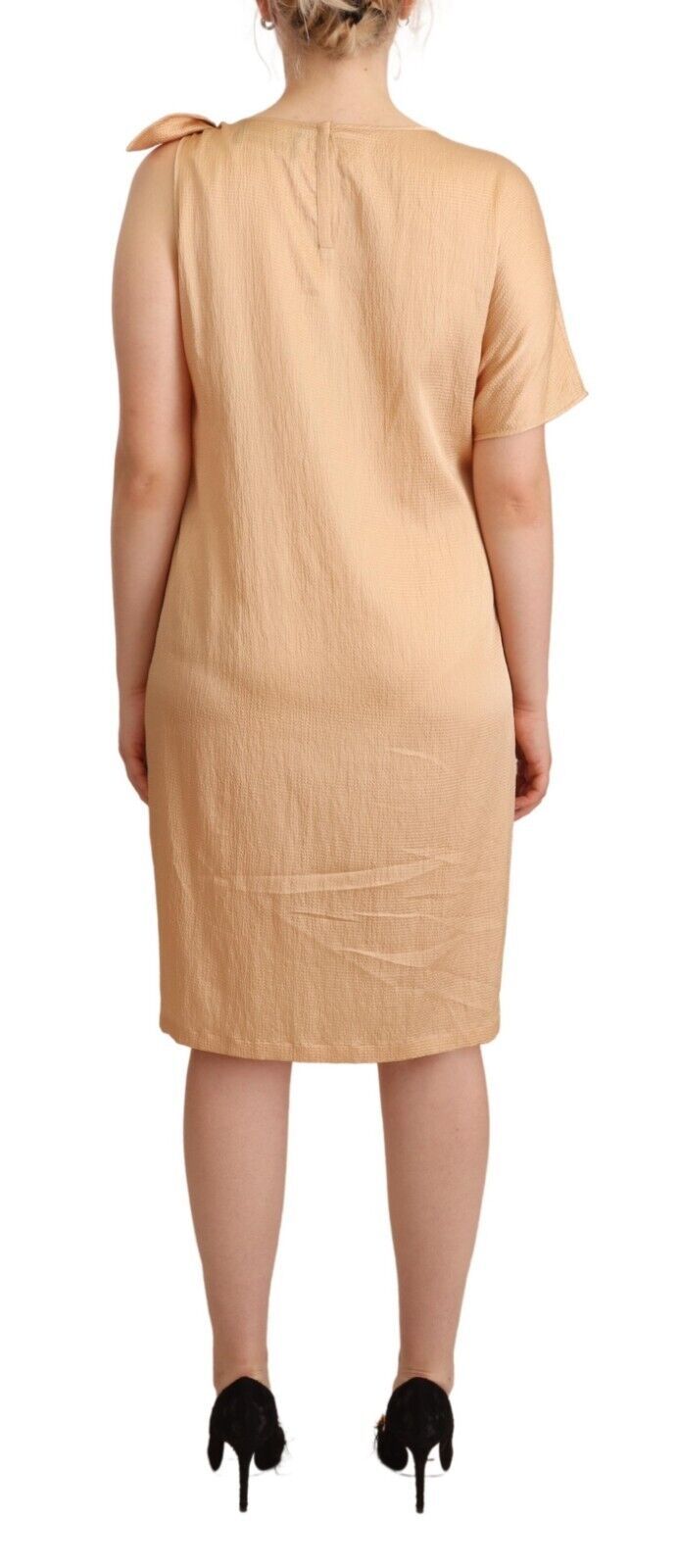 Beiges One-Shoulder-Shiftkleid in Knielänge
